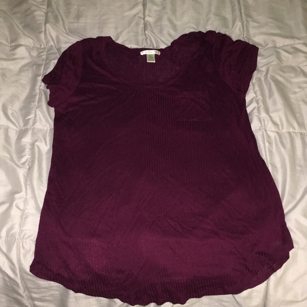 Burgundy pocket t-shirt